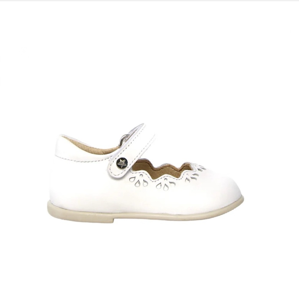 NWT Naturino Olya Mary Jane in White